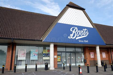 Boots Pharmacy Store, Waterfields Way, Waterfield Shopping Park ...