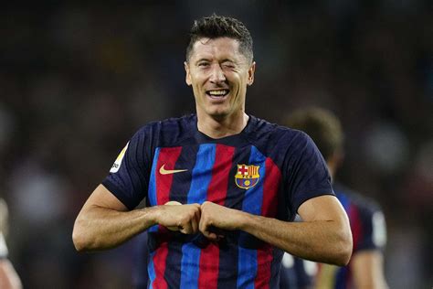 Lewandowski Recibirá La Bota De Oro 2021-22 En Barcelona