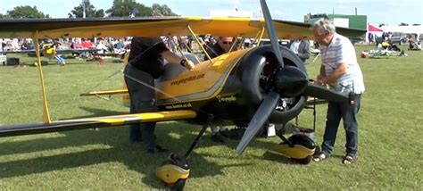 These Giant RC Aeroplanes Are So Huge That You Can Fly A Kid Inside ...