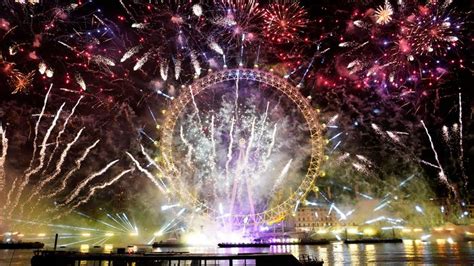 London's New Year fireworks display includes tribute to the Queen and ...