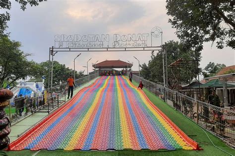 3 Hotel Dekat Cibubur Garden Eat and Play - Upah.co.id