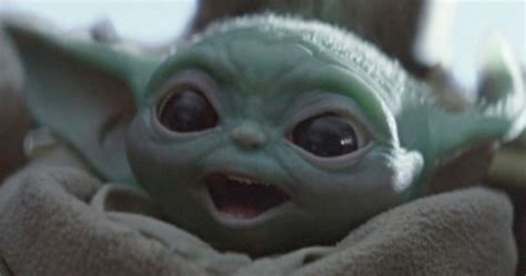 10 Funniest Baby Yoda "Looking Up" Memes | ScreenRant