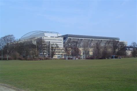 Parken Stadium (Copenhagen, 1992) | Structurae