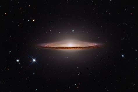 Sombrero Galaxy - THE WORLD ALOHA