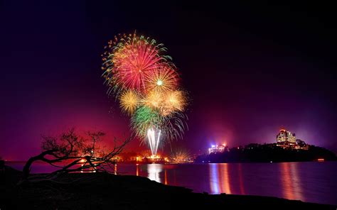 HD Wallpaper Fireworks - WallpaperSafari