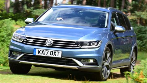 Volkswagen Passat Alltrack (2015-2020) review | Auto Express