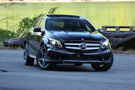 2015 Mercedes-Benz GLA 250 Review • AutoTalk