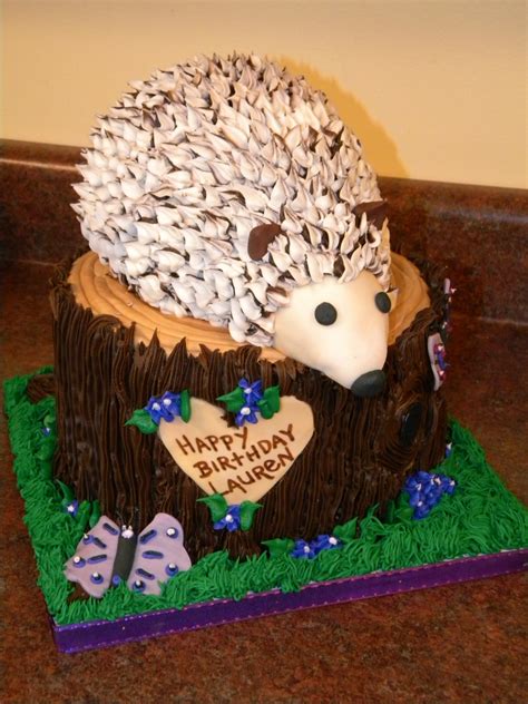 African Pygmy Hedgehog - CakeCentral.com