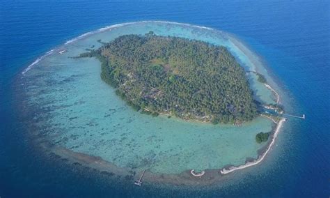 Karimunjawa Islands Indonesia (Menyawakan, Kura Kura Resort, Java ...