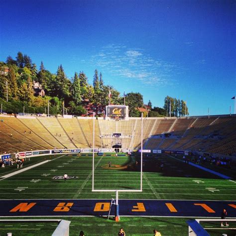 Memorial Stadium home of the California Golden Bears. #Berkeley, Ca ...