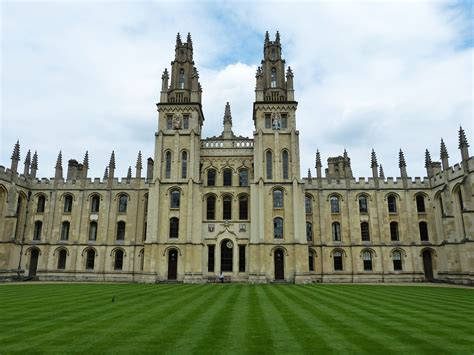 Oxford University. Photo Credit: ©Falco/Pixabay. - Guide London