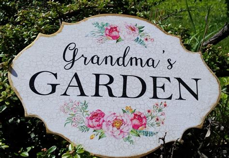 Grandma's GARDEN Garden Decorative Sign Vintage by ViloWoodStuff