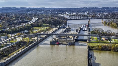 A view of locks and a dam on the Ohio River in Louisville, Kentucky ...