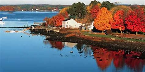 Fall Foliage in New Hampshire 2024 | Visit New Hampshire