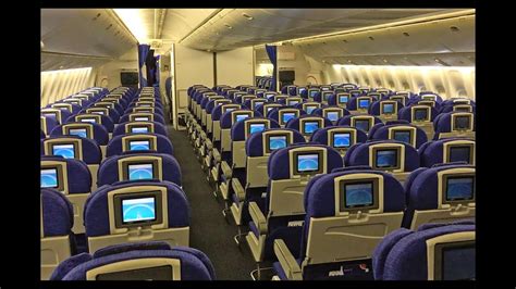 8 Photos Boeing 777 200 Interior Photos And Description - Alqu Blog