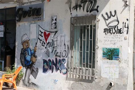 Tel Aviv Graffiti Tour - Abraham Tours