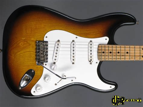 1955 Fender Stratocaster - 2-tone Sunburst -Vi55FeStr2tSB8745