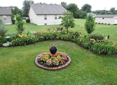 Garden Island Bed Inspiring Ideas - Quiet Corner