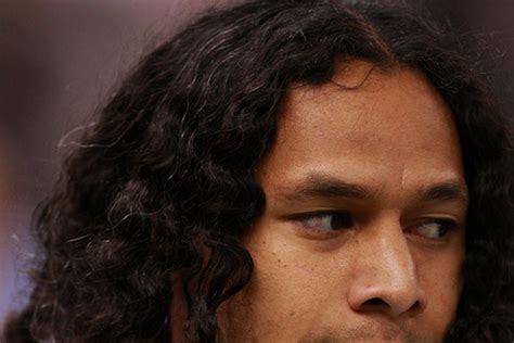 Troy Polamalu drops Head & Shoulders, signs with Suave - Behind the ...