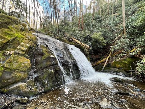 The 6 Best Great Smoky Mountains Waterfalls and Swimming Holes