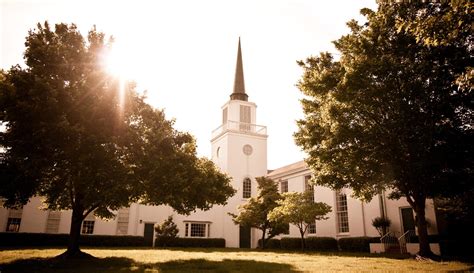 Largest UU church votes to move downtown | UU World Magazine