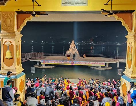 Ganga Aarti Rishikesh - All You Need to Know BEFORE You Go