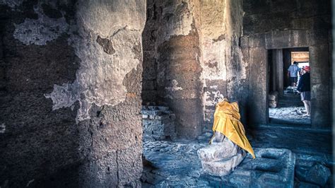 How to best experience the Lopburi Monkey Temple in 2024