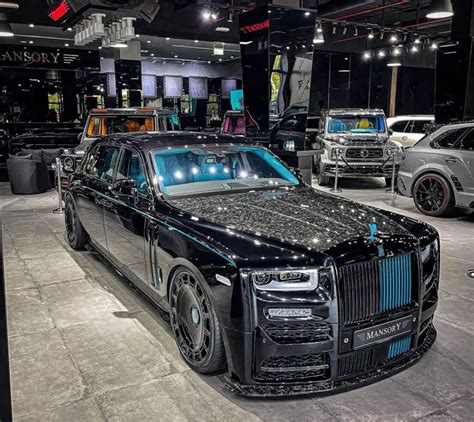 Rolls-Royce Phantom by Mansory is powerful and expensive