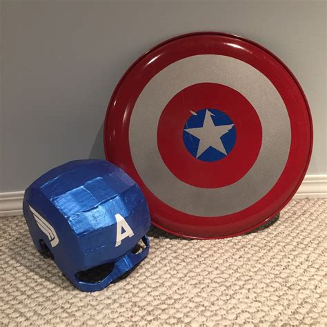 Stick This: DIY Captain America Shield from a Pizza Pan