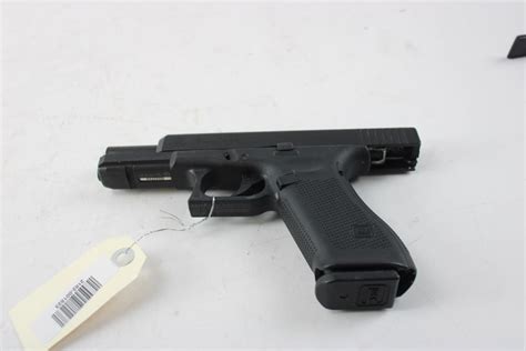 Glock 17 Gen 5 BB Gun | Property Room