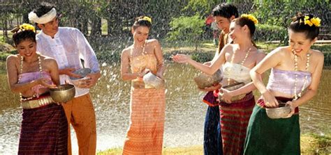 English for Tourism Business: BLOG#10 : Thai culture and traditions