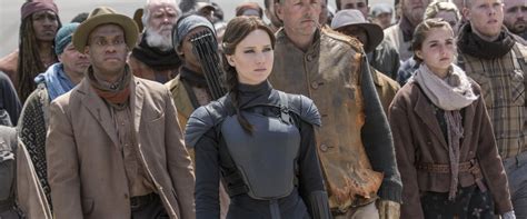 The Hunger Games: Mockingjay - Part 2 Movie Review (2015) | Roger Ebert