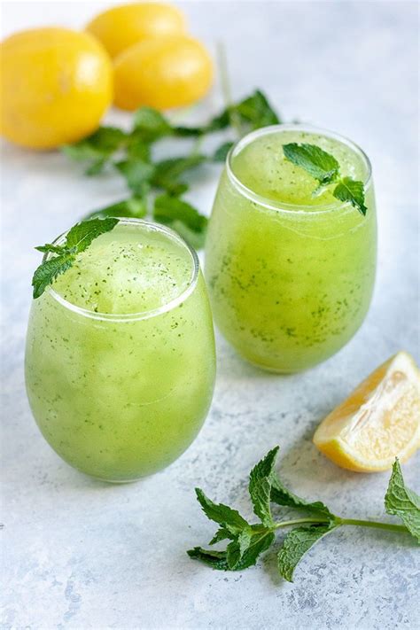 Aloe Vera Lemonade Slush // This summery slushy drink is so refreshing ...