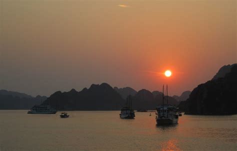 Photo of the Week: Halong Bay Vietnam Sunset