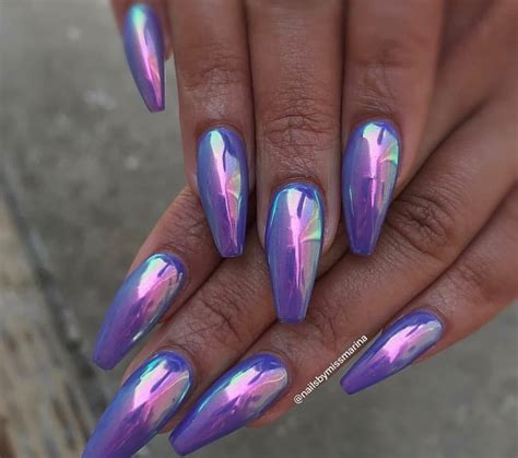 50 Gorgeous Holographic Nails That Are Simply Stunning