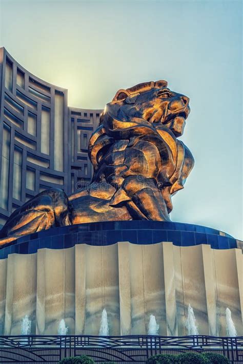 Leo the Lion Bronze Statue Outside the MGM Grand Hotel & Casino, Las ...