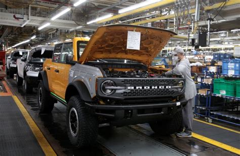 Ford starts shipping Bronco SUVs from Michigan assembly plant | Reuters