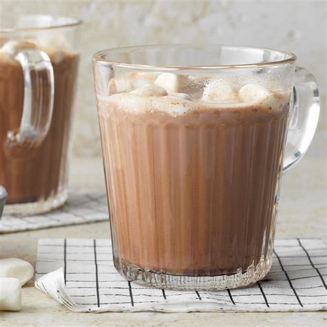 Homemade Hot Cocoa Recipe: How to Make It