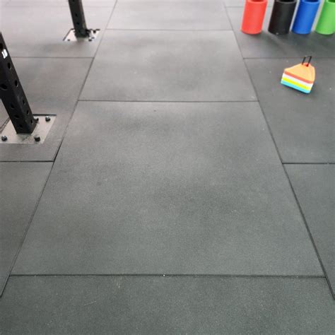 Rubber mats 1x1m 15mm thick., Sports Equipment, Exercise & Fitness ...