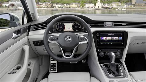 Volkswagen Passat Alltrack (EU-Spec) | 2020MY | Interior, Cockpit