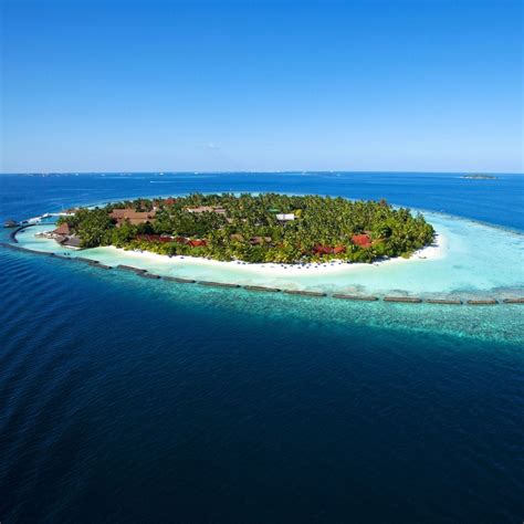 Amazing Maldives Island View iPad Wallpapers Free Download