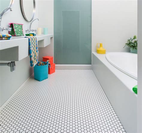 20+ Bathroom Vinyl Flooring Ideas – DECOOMO