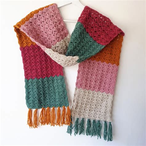 18 Easy Crochet Scarf Patterns to Make Today - EasyCrochet.com