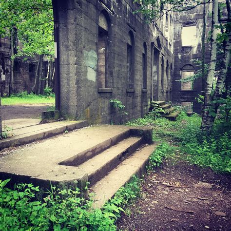 Abandoned Hotel ruins atop of Overlook Mountain in Woodstock NY : creepy