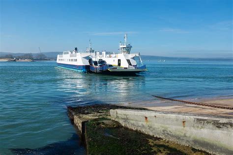 Sandbanks Ferry - departure times and ticket prices | Dorset Guide