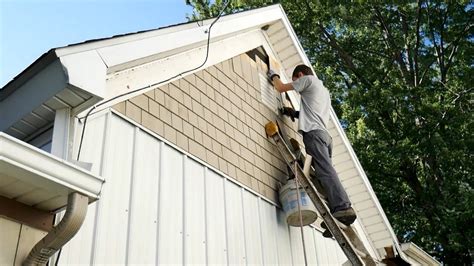 Installation Vinyl Cedar Shakes Siding