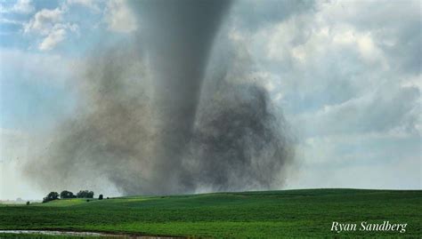 Review of the damaging EF-4 tornado across west central Minnesota on ...