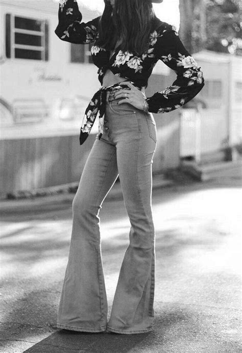 1970s in Women's Fashion | What Did Women Wear in the 70s?