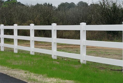 Vinyl Horse Fence Orlando, FL | Mossy Oak Fences