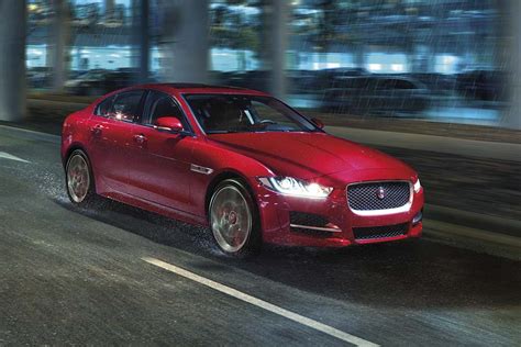 2016 Jaguar XF vs. 2017 Jaguar XE: What's the Difference? - Autotrader